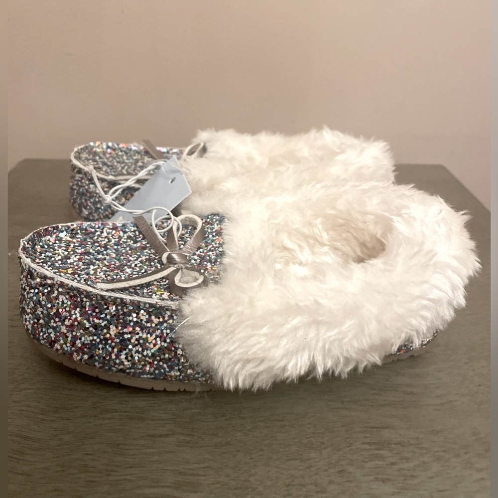NWT Cat & Jack Glitter Faux Fur Moccasins
